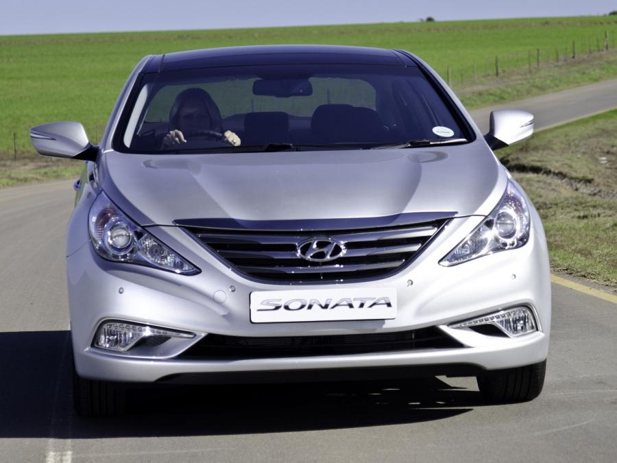  Hyundai Sonata 2013 года  (ZA) (фото 2 из 15)
